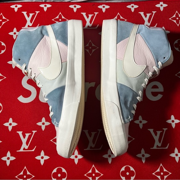 lightly used pair of 2018 nike blazer easter size 12 mens - Picture 9 of 12